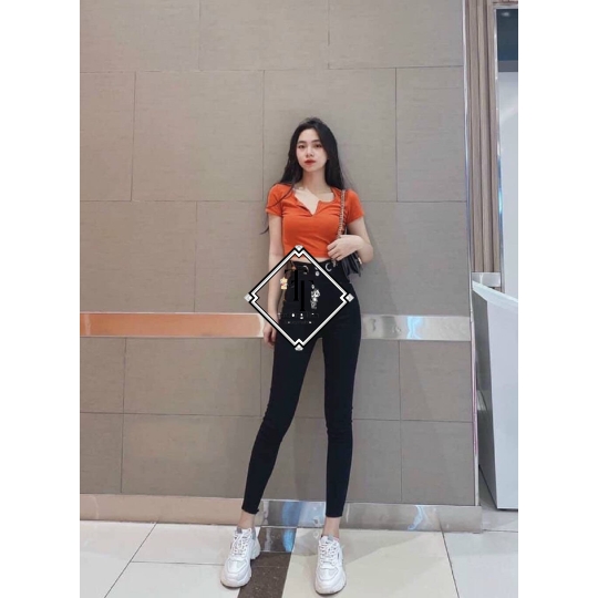 Mẫu Jean Nữ Rách Ôm Dáng